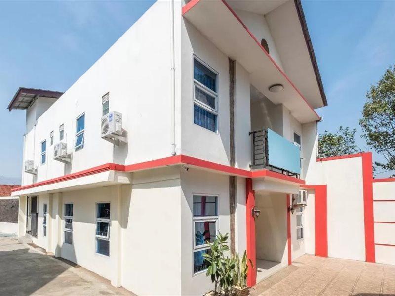 Hotel Reddoorz Syariah At Sudirman Street Garut Exterior foto