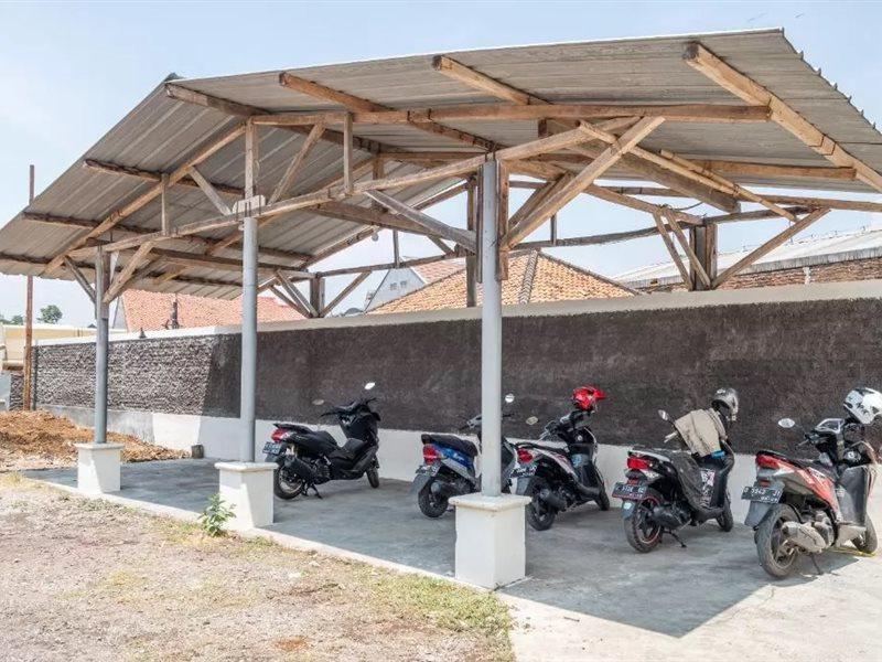 Hotel Reddoorz Syariah At Sudirman Street Garut Exterior foto