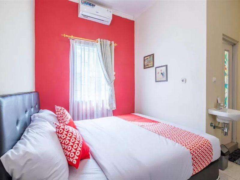 Hotel Reddoorz Syariah At Sudirman Street Garut Exterior foto