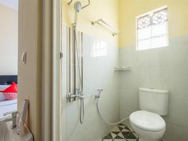 Hotel Reddoorz Syariah At Sudirman Street Garut Exterior foto