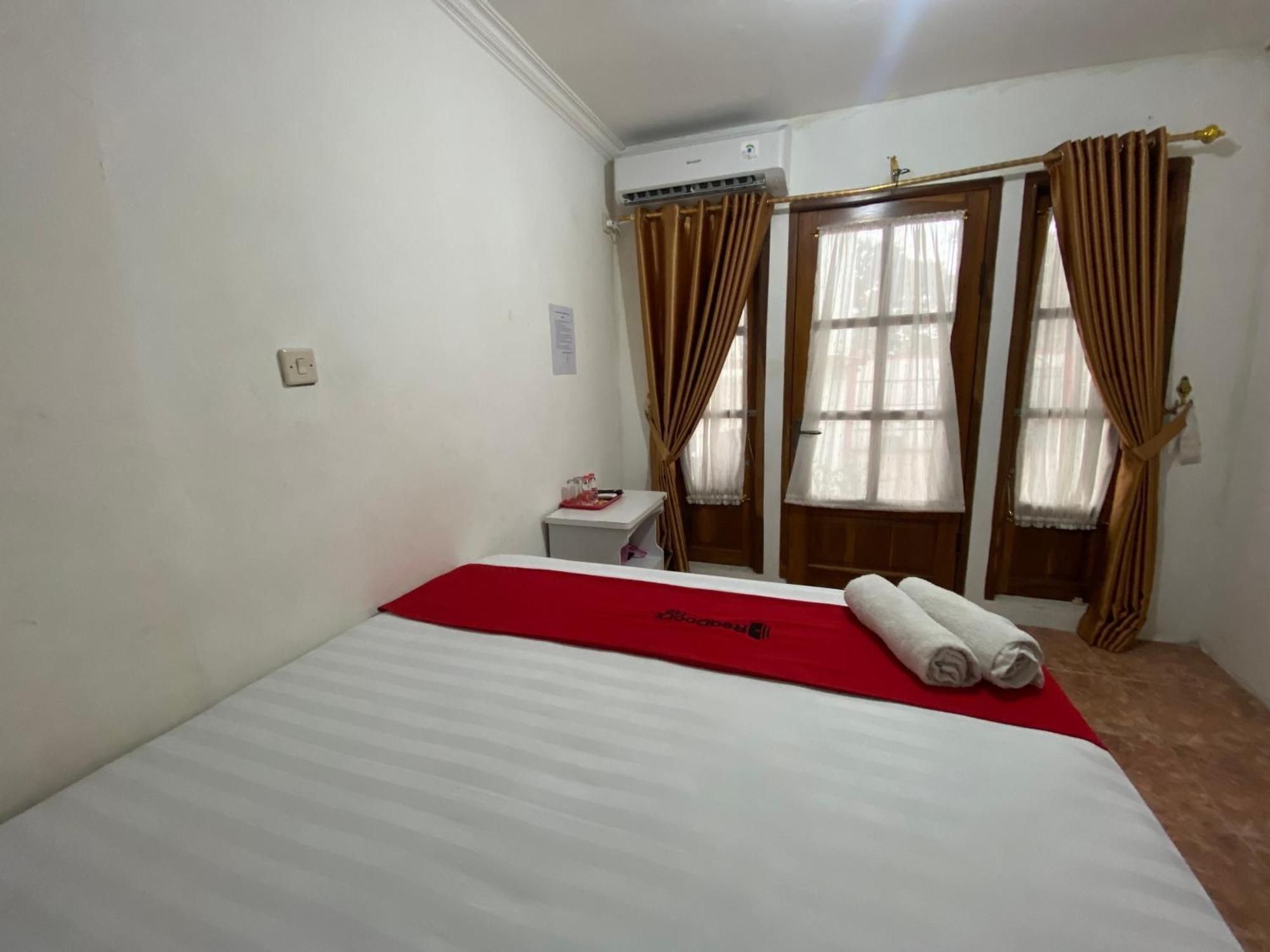 Hotel Reddoorz Syariah At Sudirman Street Garut Exterior foto